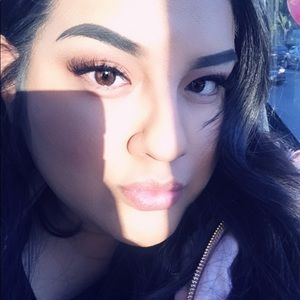 Meet your Posher, Monce